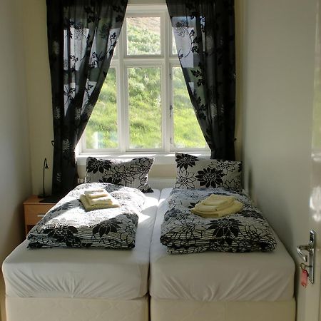 Guesthouse Tilraun Blonduos Chambre photo